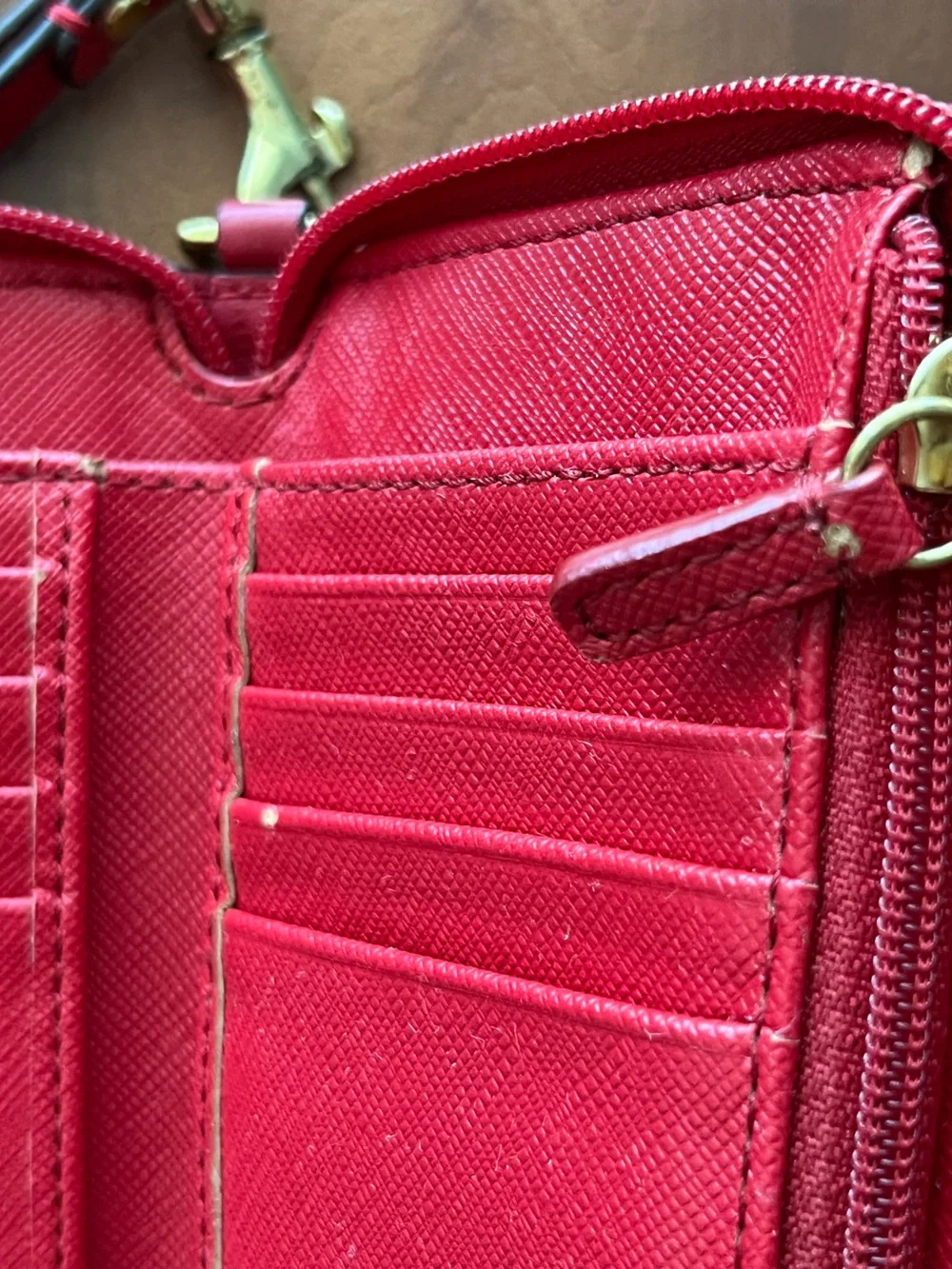 🌸Vintage Coach Red Turnlock Wristlet